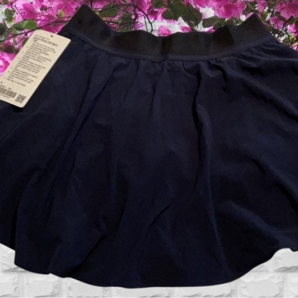 NWT - Lululemon Court Rival HR Skirt Navy Sz.6 Tall - Picture 6 of 9